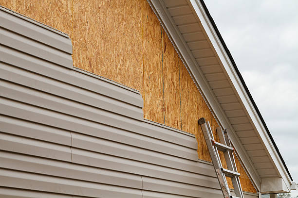 Professional Fiber Cement Siding technician working in Penfield, PA